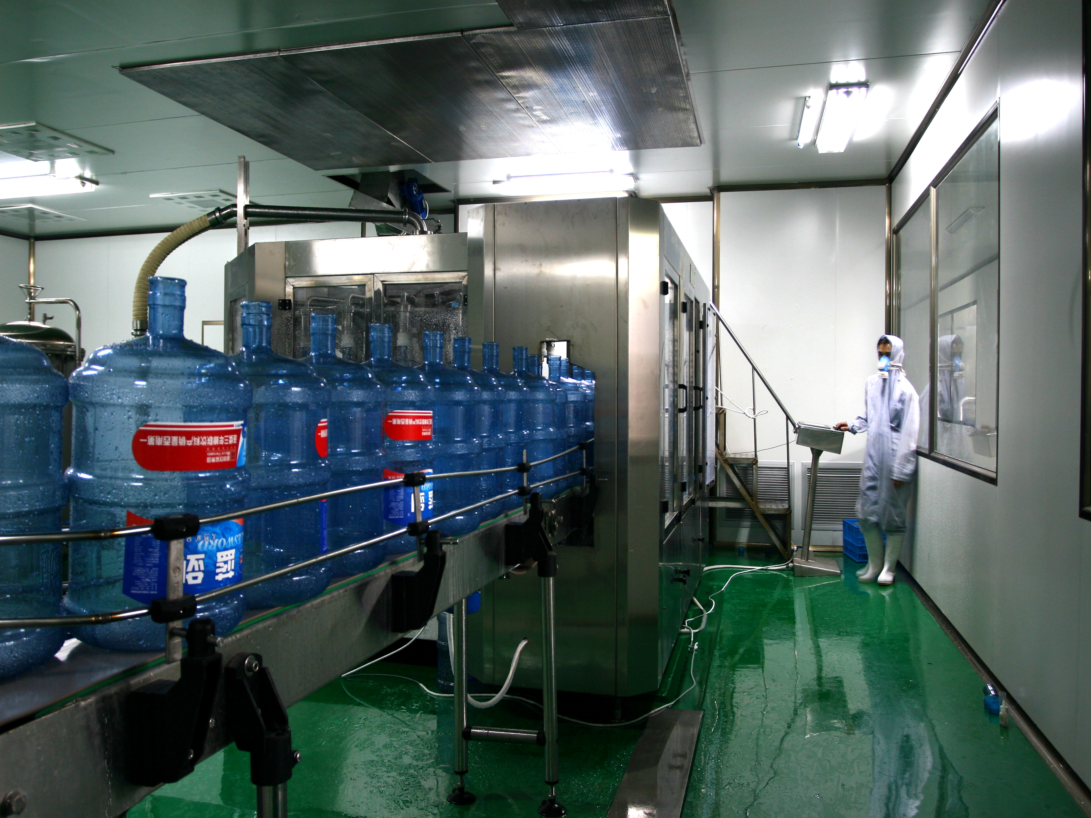 四川蓝剑蓥华山天然矿泉水有限公司